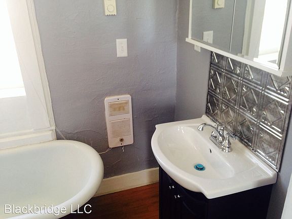5th image of 253 Richmond St #7581360