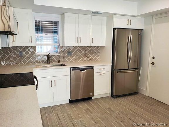 2nd image of 1946 Coquina Way