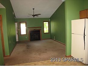 5th image of 1915 White Hollow Dr