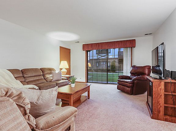 4th image of 8154 Autobahn Dr S APT 101