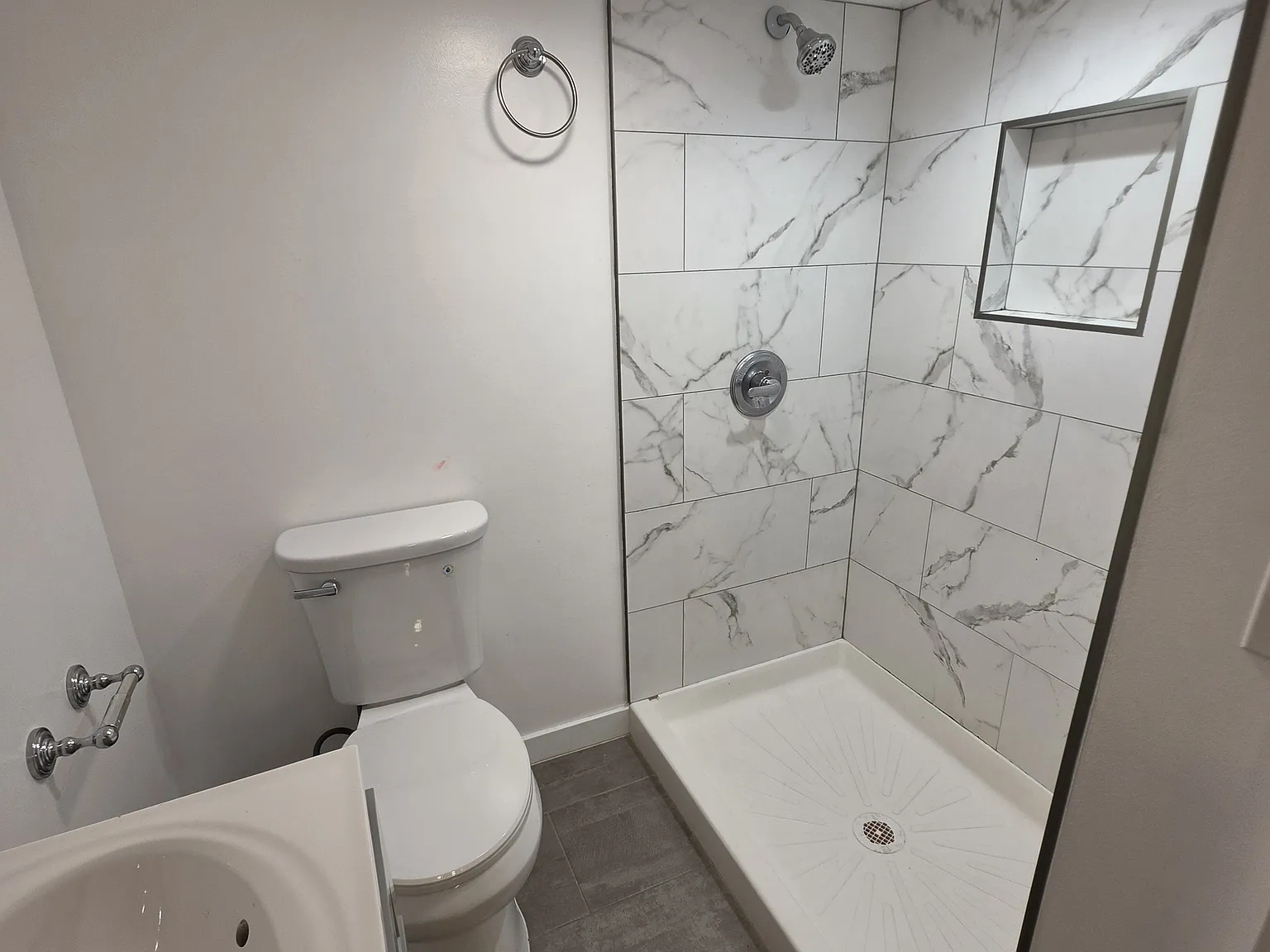 3 bed, $2,200 — Photo 4