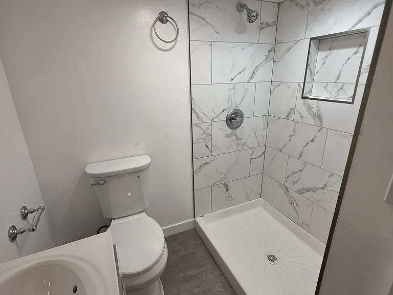16 Hillside Ave — Photo 4