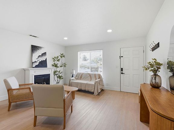5th image of 3552 Donald Ct