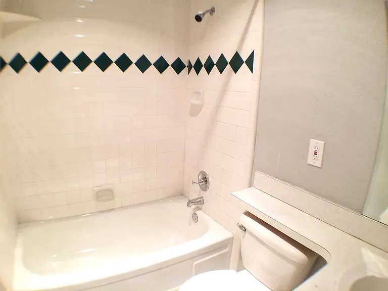 2026 Wedgewood Ln — Photo 5
