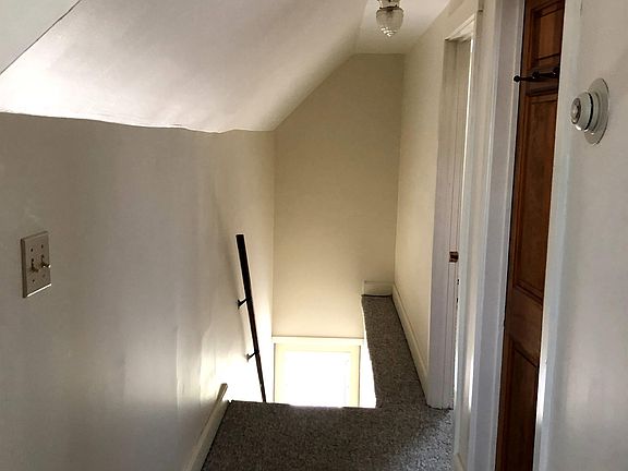 4th image of 345 Essex St #3