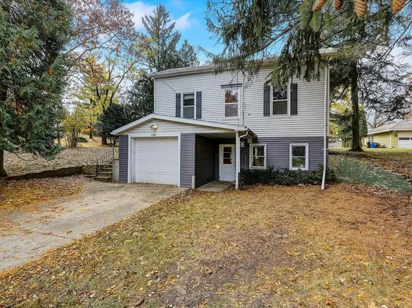 400 Silver Lake Dr, Portage, WI 53901