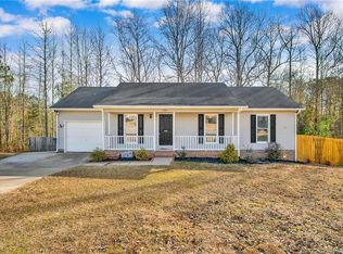 1774 Winnabow Dr, Fayetteville, NC 28304