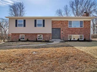 1306 Wissmann Dr, Ballwin, MO