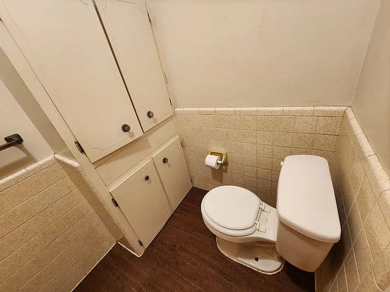 1274 Hillcrest Dr — Photo 11