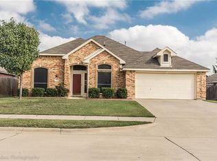 934 Pheasant Dr, Midlothian, TX 76065