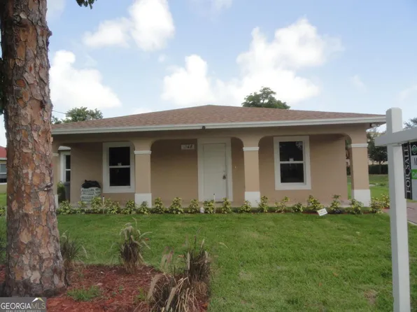 1548 Suwanee Dr, West Palm Beach, FL 33409