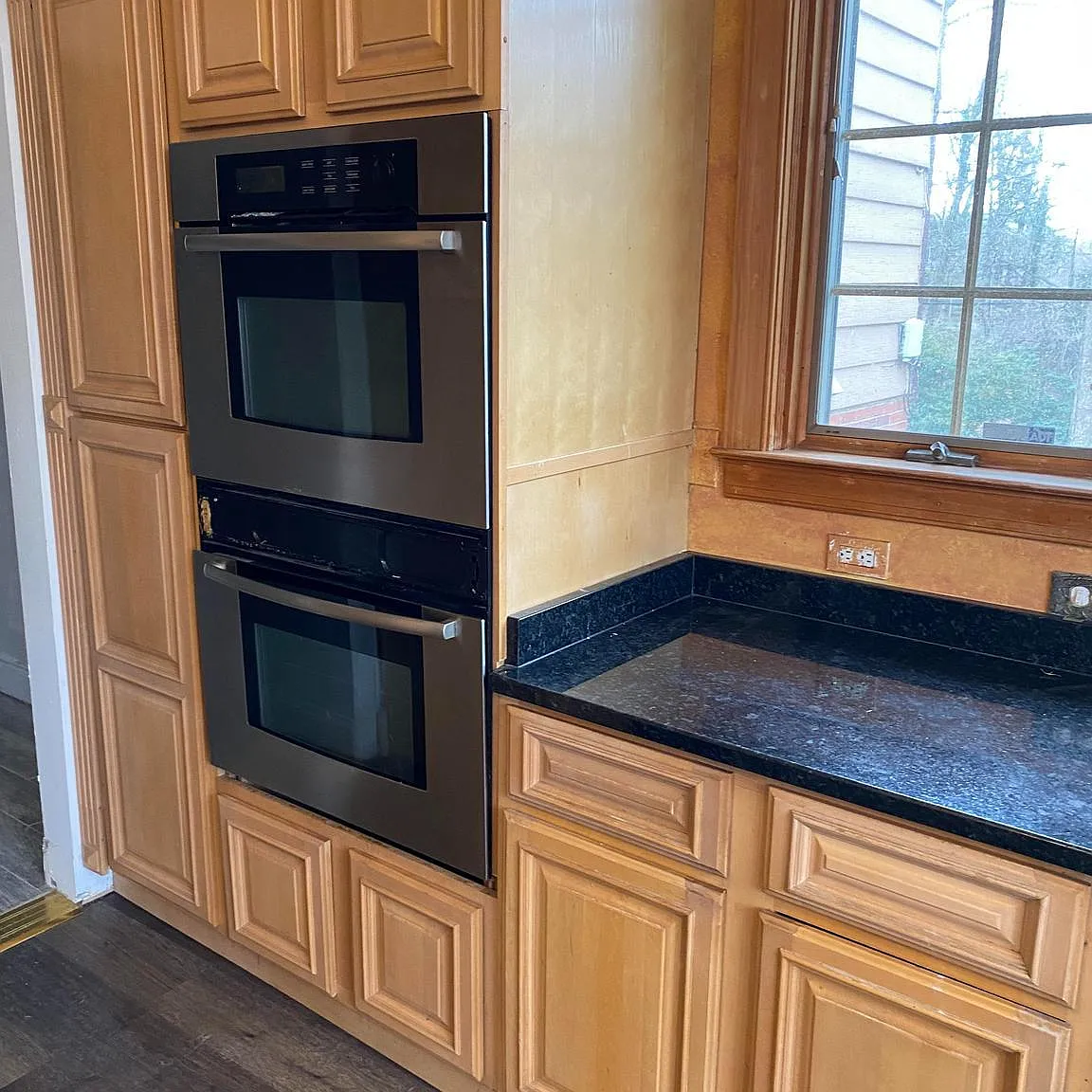5 bed, 2.0 bath, 3000 sqft, $3,950 — Photo 4