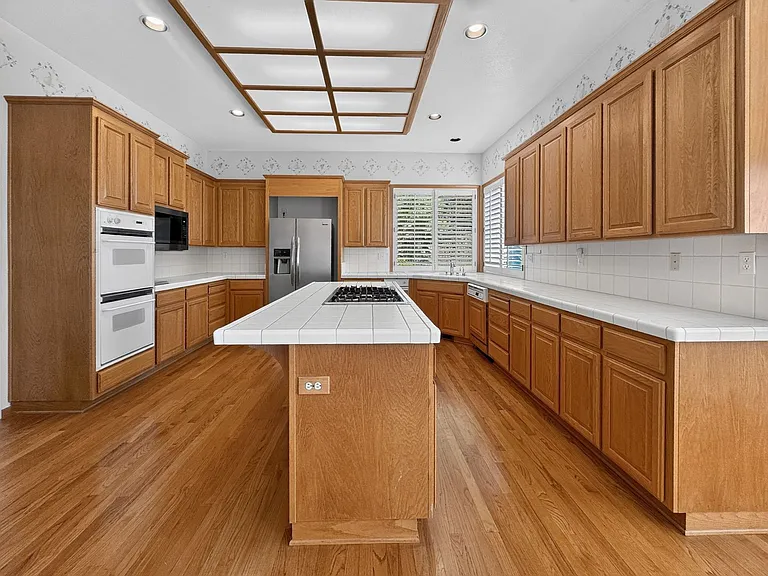 507 Woodfern Ct — Photo 10