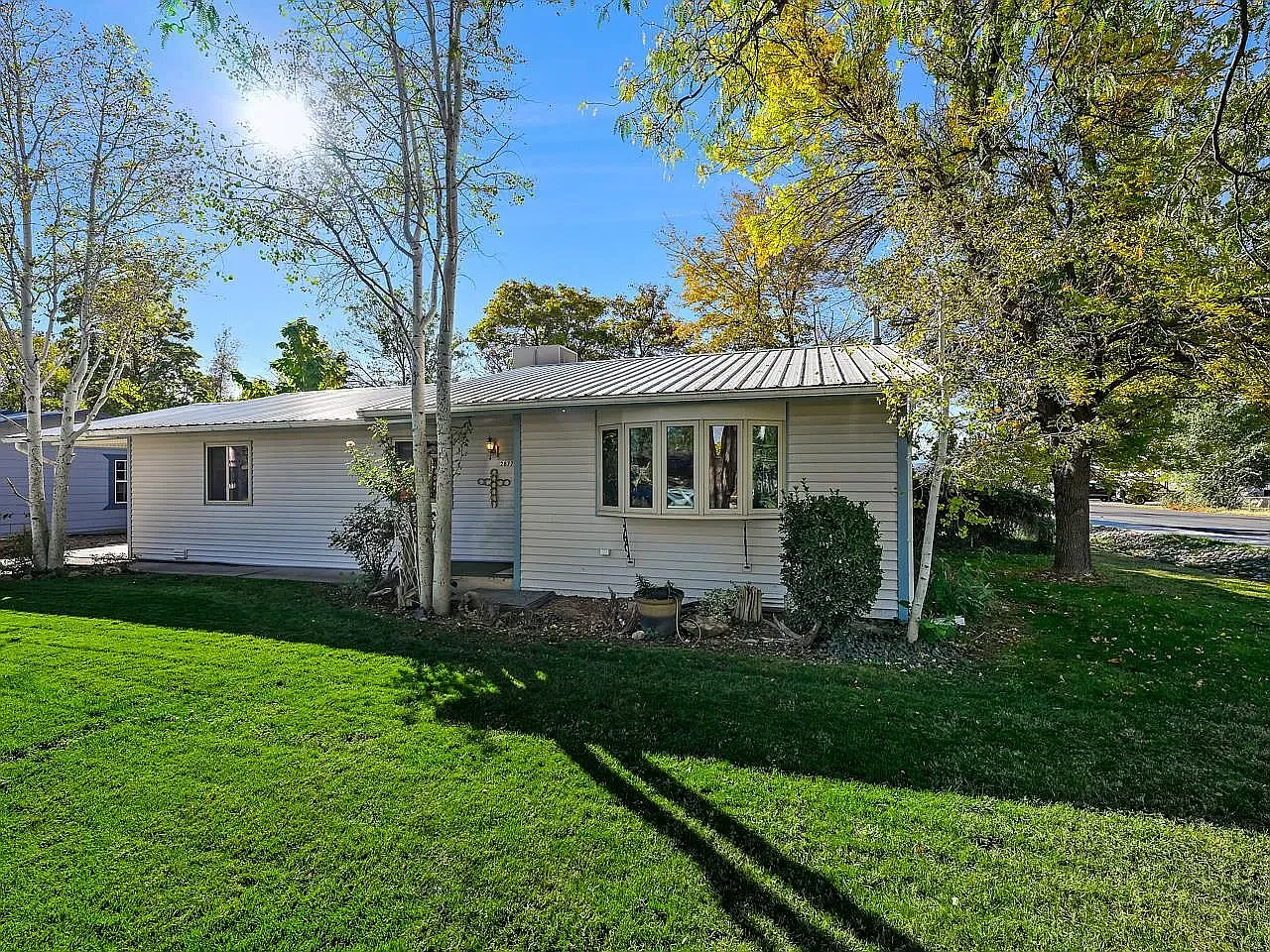 3 bed, 1.5 bath, 1312 sqft, $1,875 — Photo 1