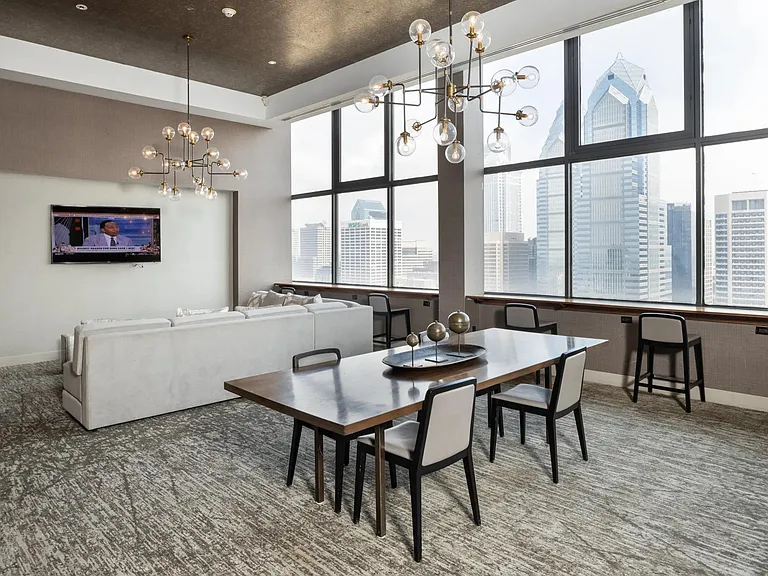 1504 Locust St #2B2BA — Photo 25