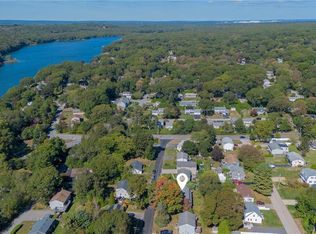 12 Overlook Rd, Narragansett, RI 02882