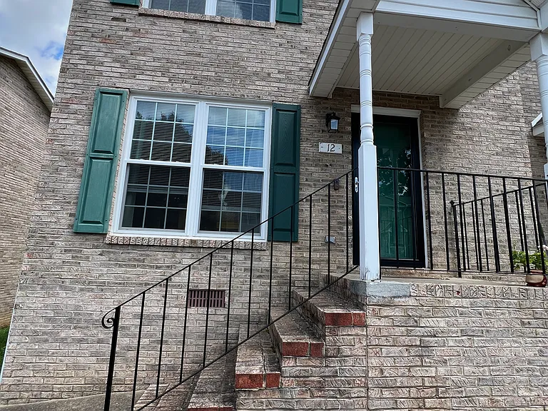 3115 W Walnut St #12 — Photo 1