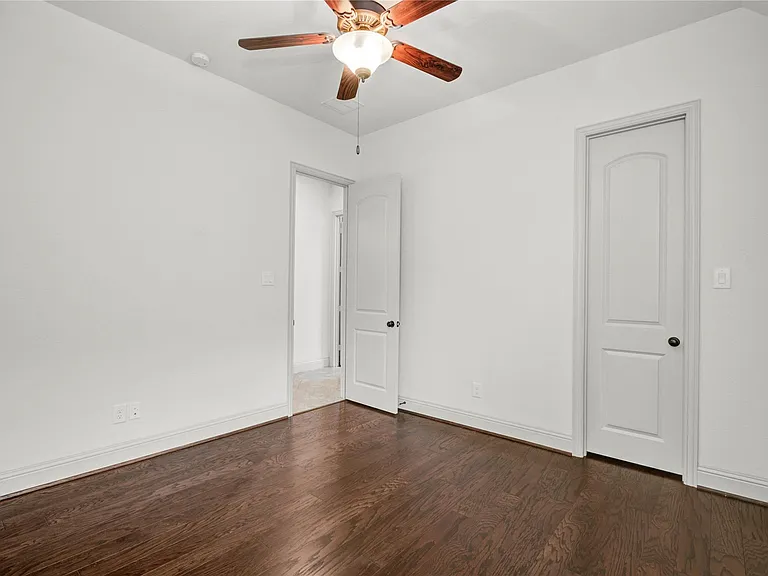 1644 Longwood Glen Ln — Photo 13