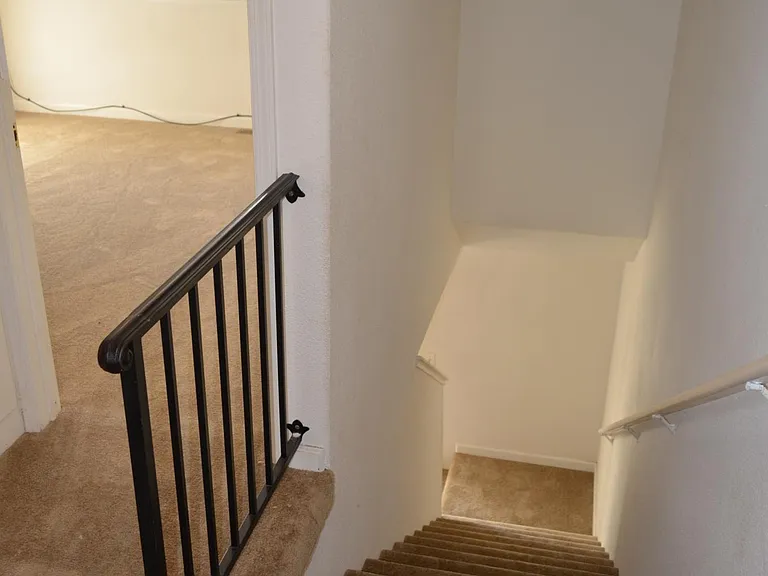 1924 Manor Pl #1 — Photo 9