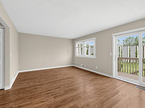 3rd image of 7509 Whitney Dr