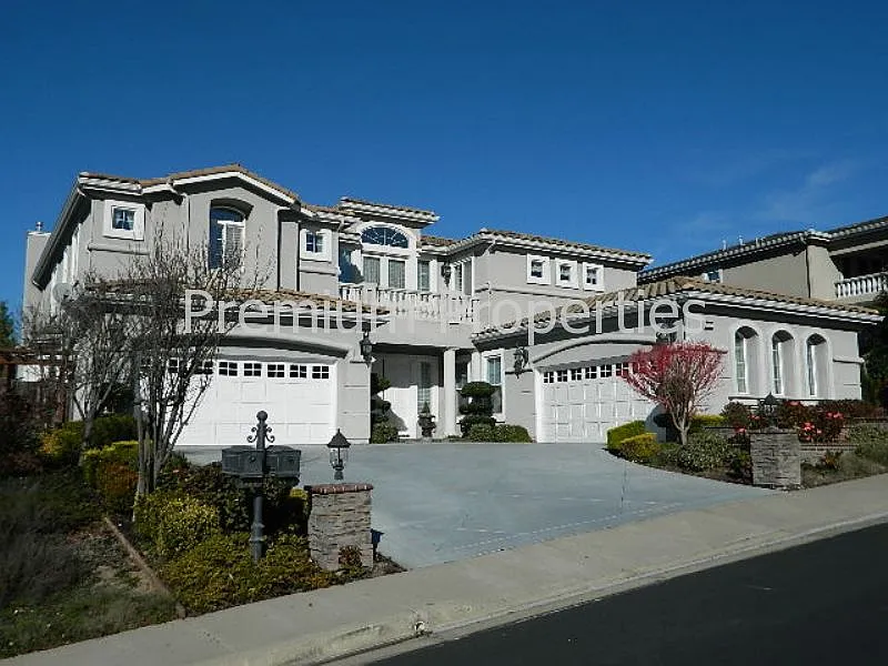 3527 Ashbourne Cir photo 1