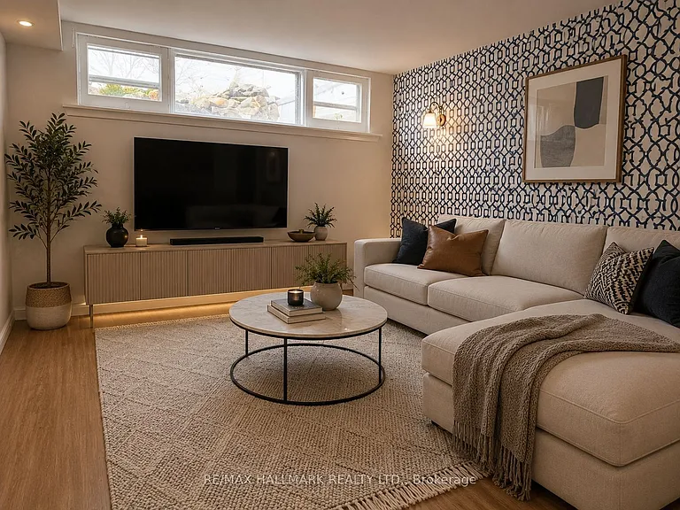 63 Longford Dr E #BSMNT — Photo 1