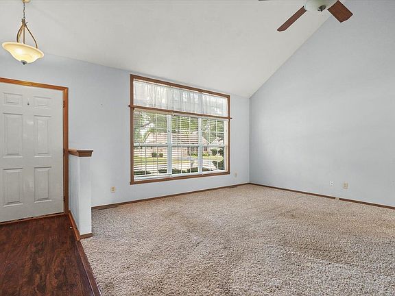 5th image of 7426 Ashton Villa