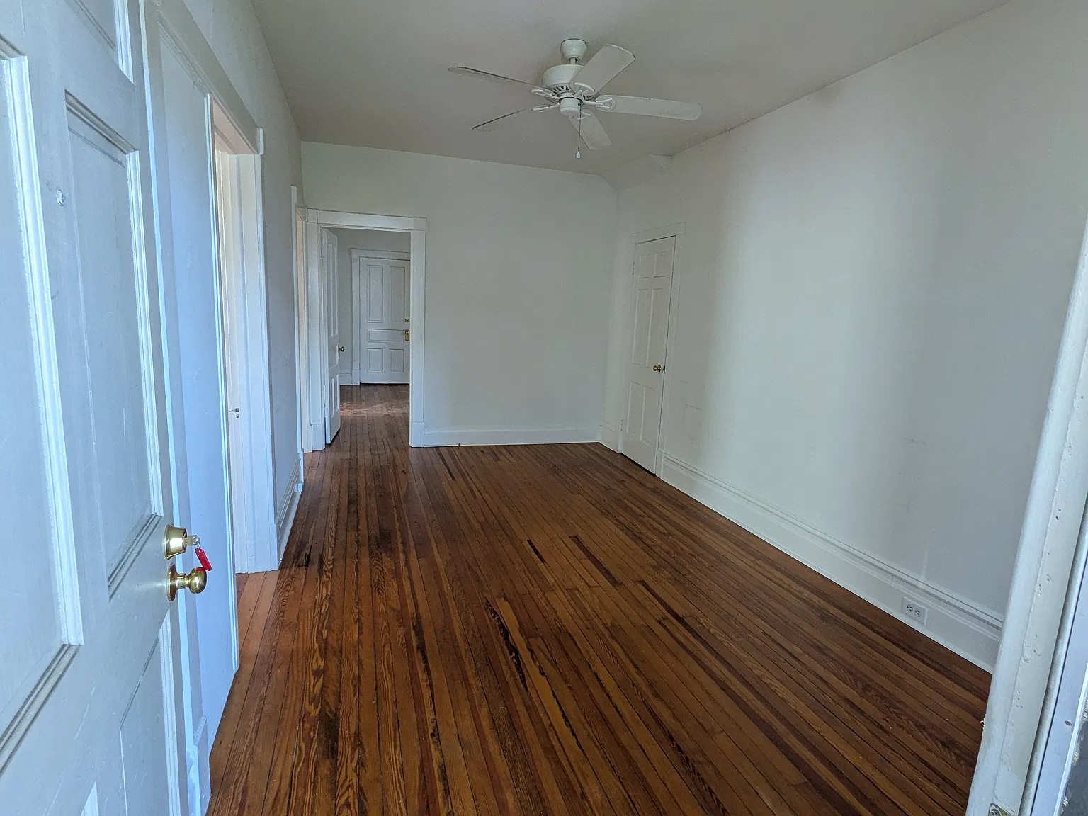 2 bed, 1250 sqft, $1,350 — Photo 3