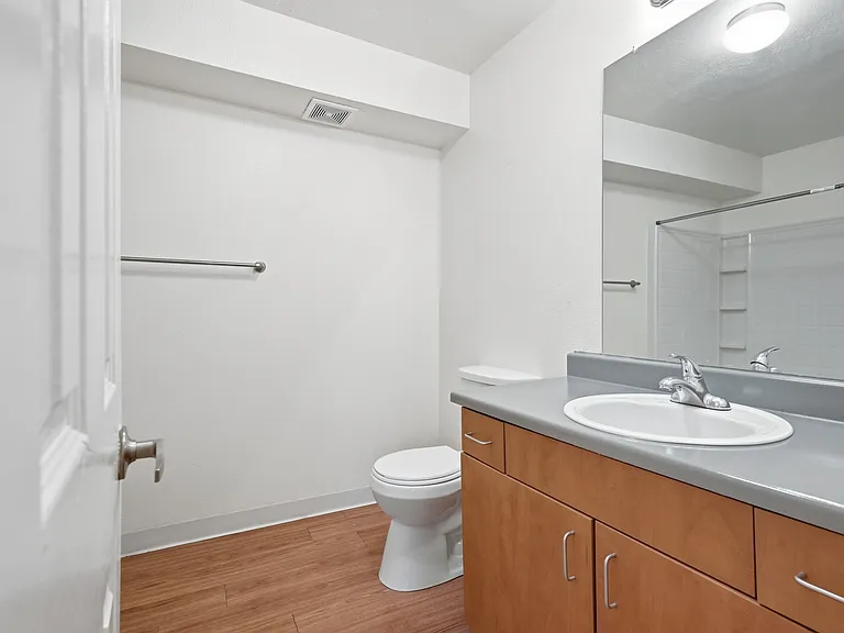 Pinecrest Apartments — Photo 16
