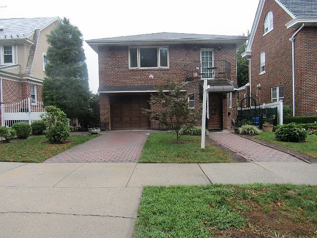1st image of 10954 Park Ln S