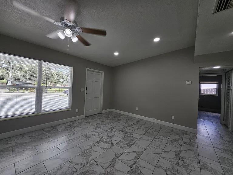 10117 N Ola Ave — Photo 12