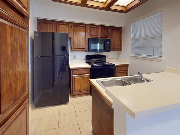 4th image of 3131 W Park Blvd APT 264