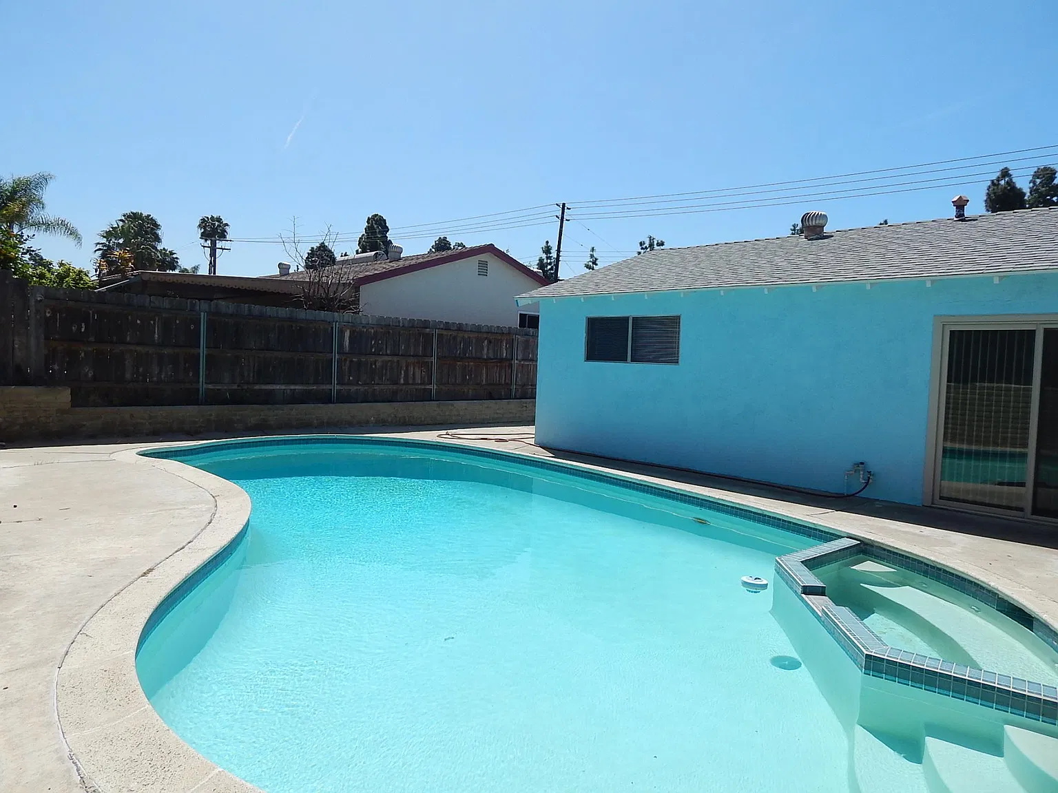 3 bed, 1875 sqft, $4,200 — Photo 2