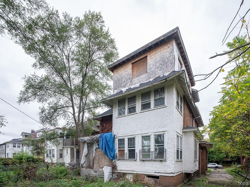 1441 Longfellow St, photo 25