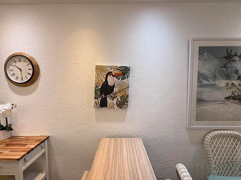 601 SE 5th Ct #102 — Photo 8