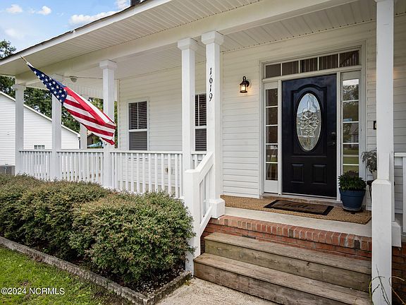 4th image of 1619 Chadwick Shores Drive
