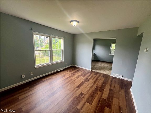5th image of 3059 E 73rd St