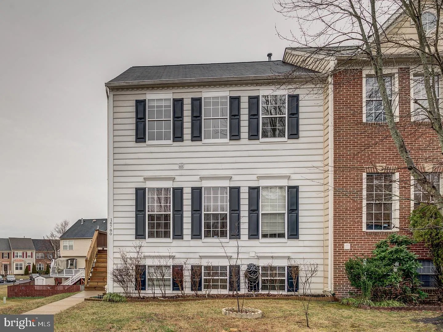 4 bed, 3.5 bath, 2394 sqft, $2,850 — Photo 3