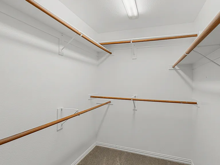 9720 Zembriski Dr — Photo 10