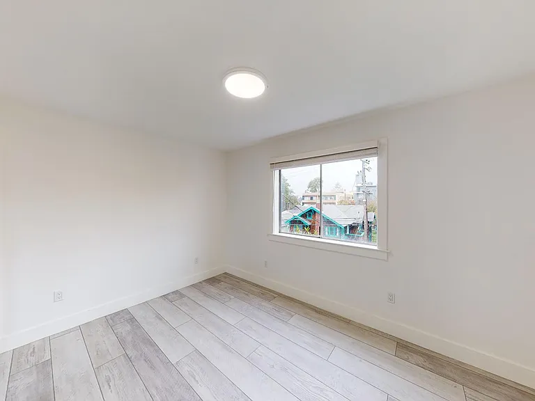 2252 Parker Street — Photo 12