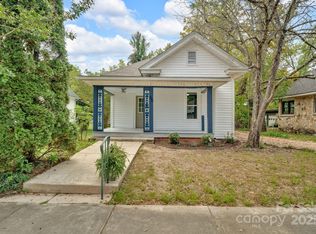 95 Whitmire St, Brevard, NC 28712