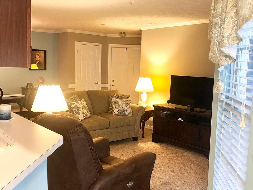 1st image of 203 Burkwood Ct Unit 1L