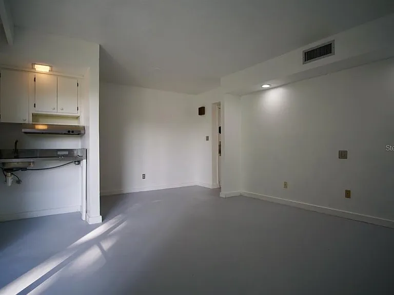 5060 Sherwood Ln #5060 — Photo 5