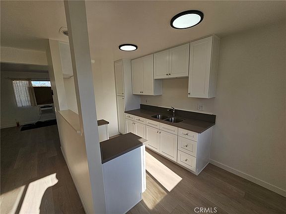5th image of 554 E Hurst St APT 2