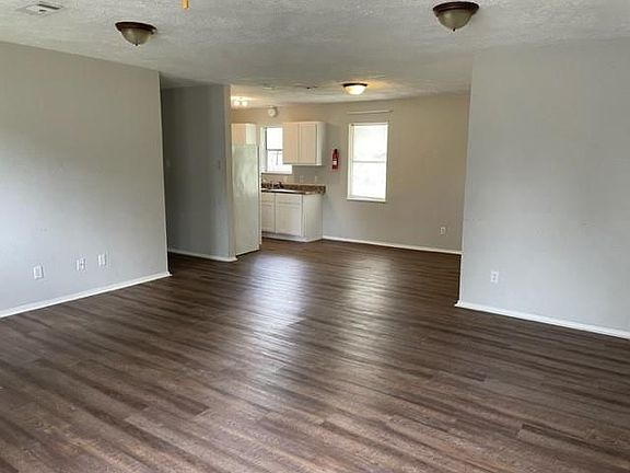 5th image of 1208 Glendale St