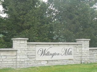 100 Cheltenham Dr, Hebron, OH 43025