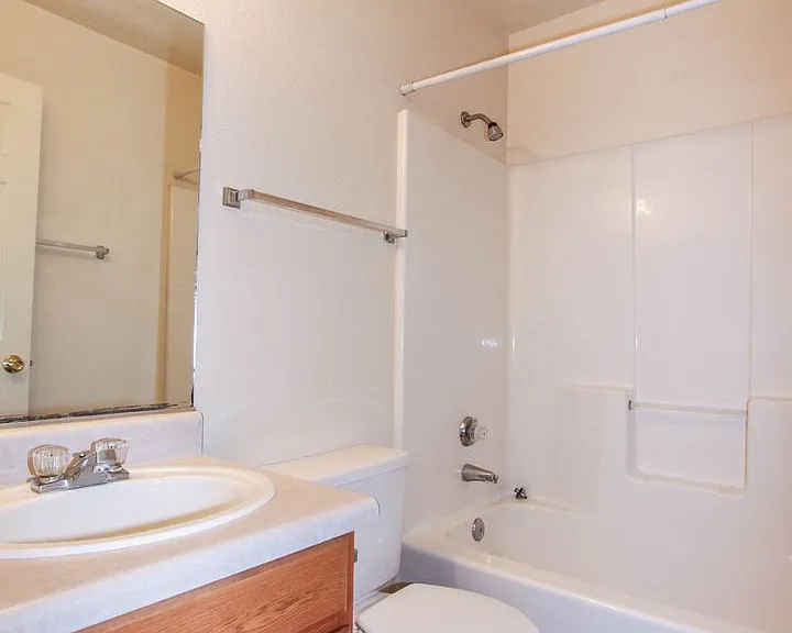 8460 E Lakeshore Dr — Photo 10