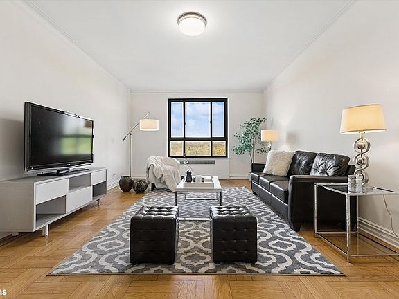 5th image of 4445 Post Rd APT 7D