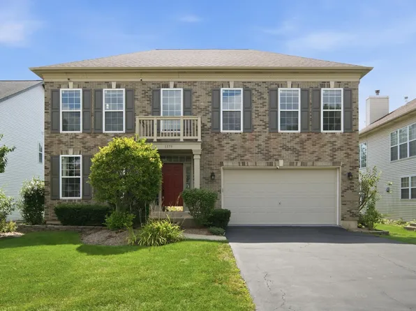 1379 W Deer Ct, Palatine, IL 60067