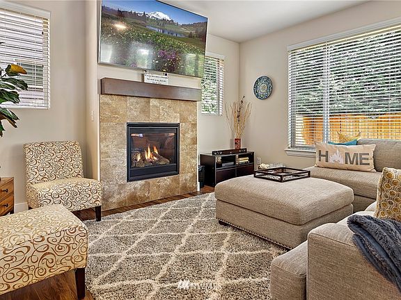 4th image of 706 207th Street SW #12